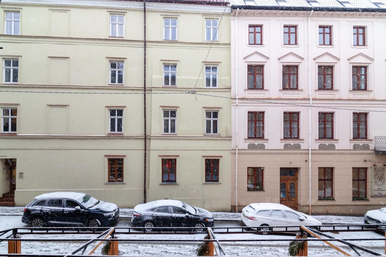 Romari площа Міцкевича Львов Экстерьер фото